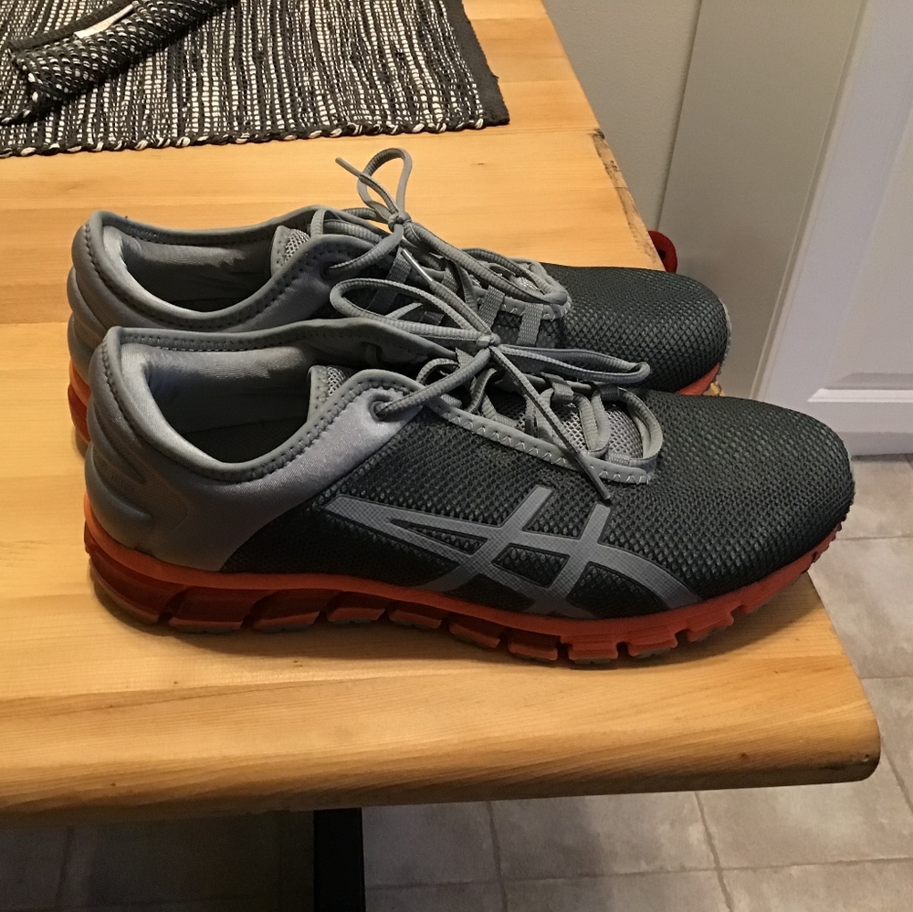 Size 12 ASICS like new